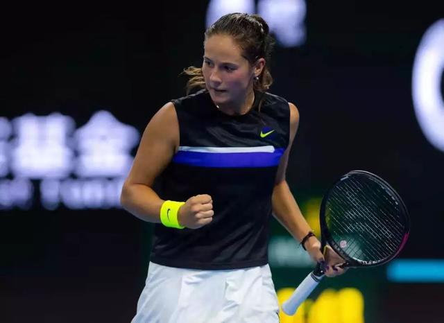 是个不容忽 是个不容忽