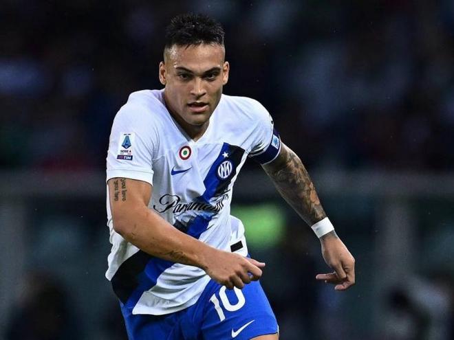 组赛中击败 组赛中击败