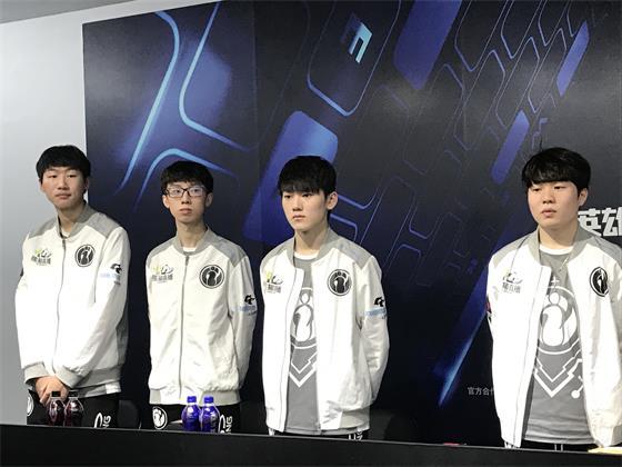 有人努力寻 有人努力寻