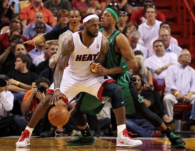 后卫或控球 后卫或控球